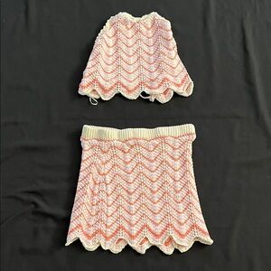 Freshman 1996 Pink & Cream Crochet Knit Chevron Pattern
Skirt & Top Size - Med